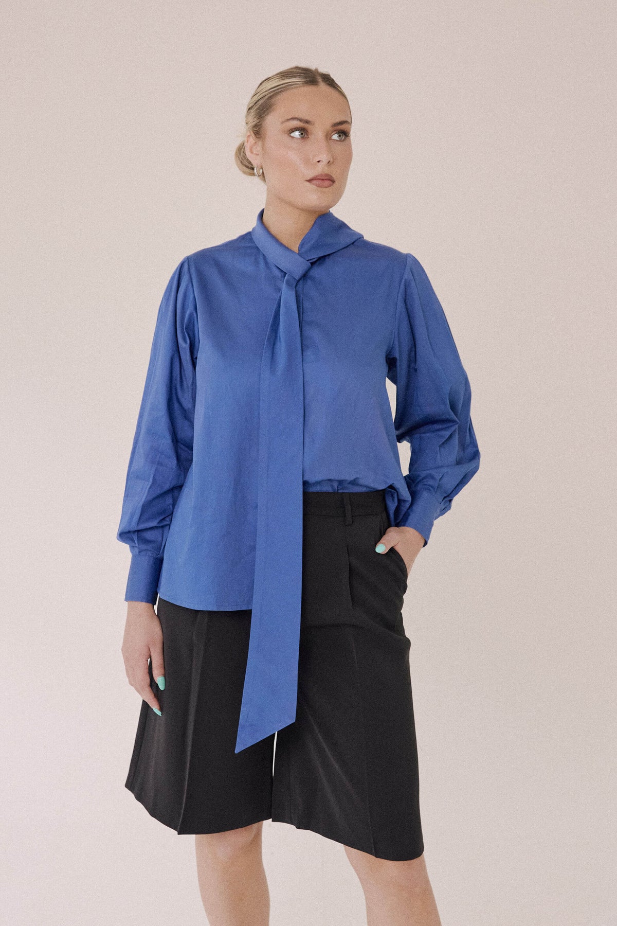 The Essay Bow Shirt – Ultramarine Blue